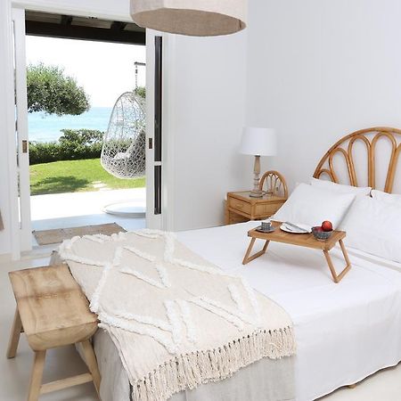Seafront Calista Beach House With Garden Glifada Esterno foto
