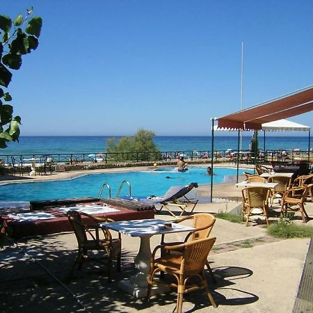 Seafront Calista Beach House With Garden Glifada Esterno foto