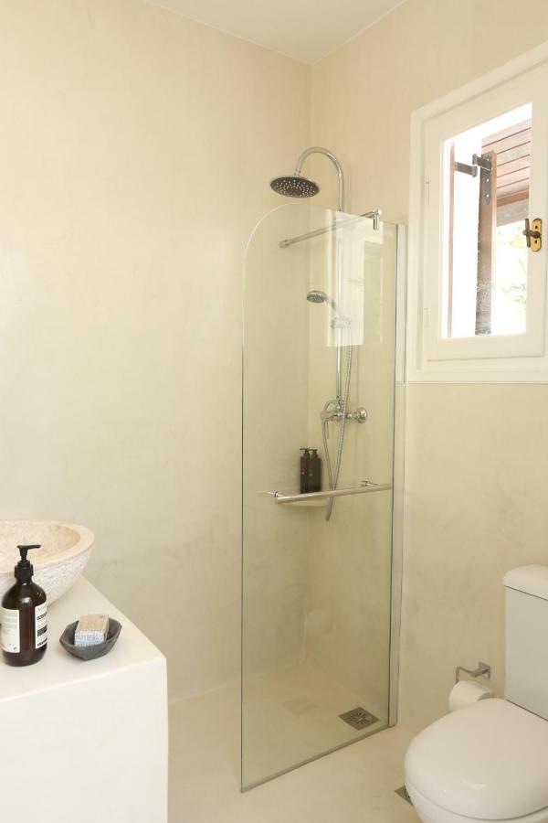 Seafront Calista Beach House With Garden Glifada Esterno foto