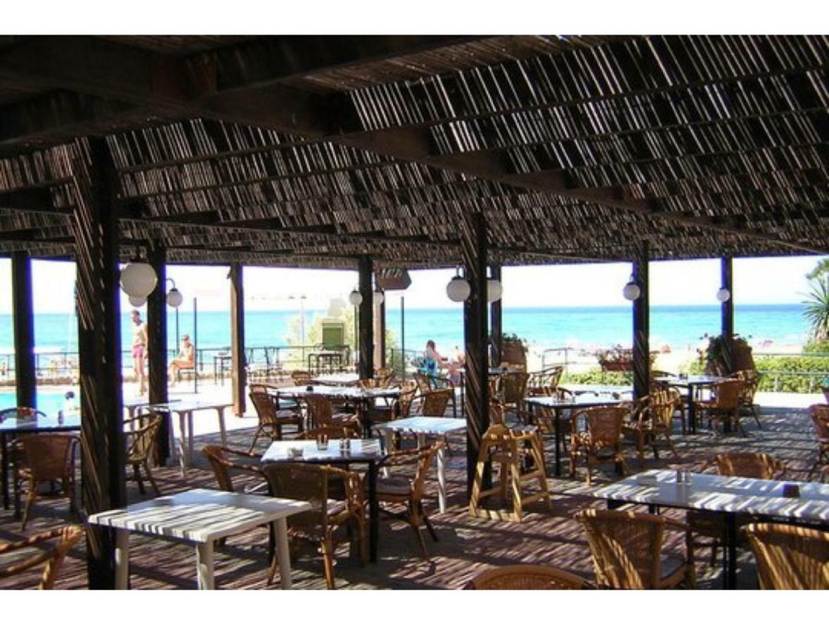 Seafront Calista Beach House With Garden Glifada Esterno foto